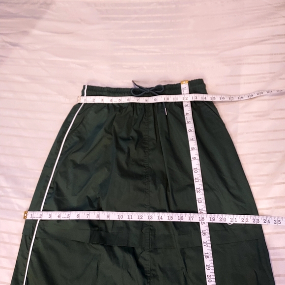 NWT NIKE Streetwear Woven Parachute Skirt in Dark Green - Picture 10 of 11